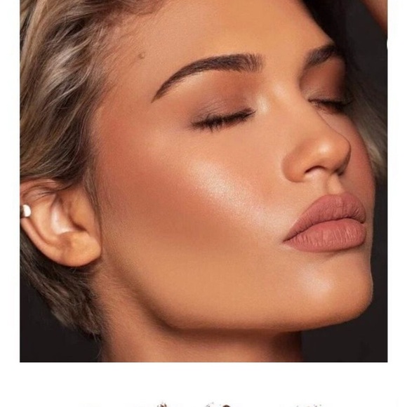 Disney Dose of Colors Minnie Mouse Eyeshadow Palette - Picture 3 of 8